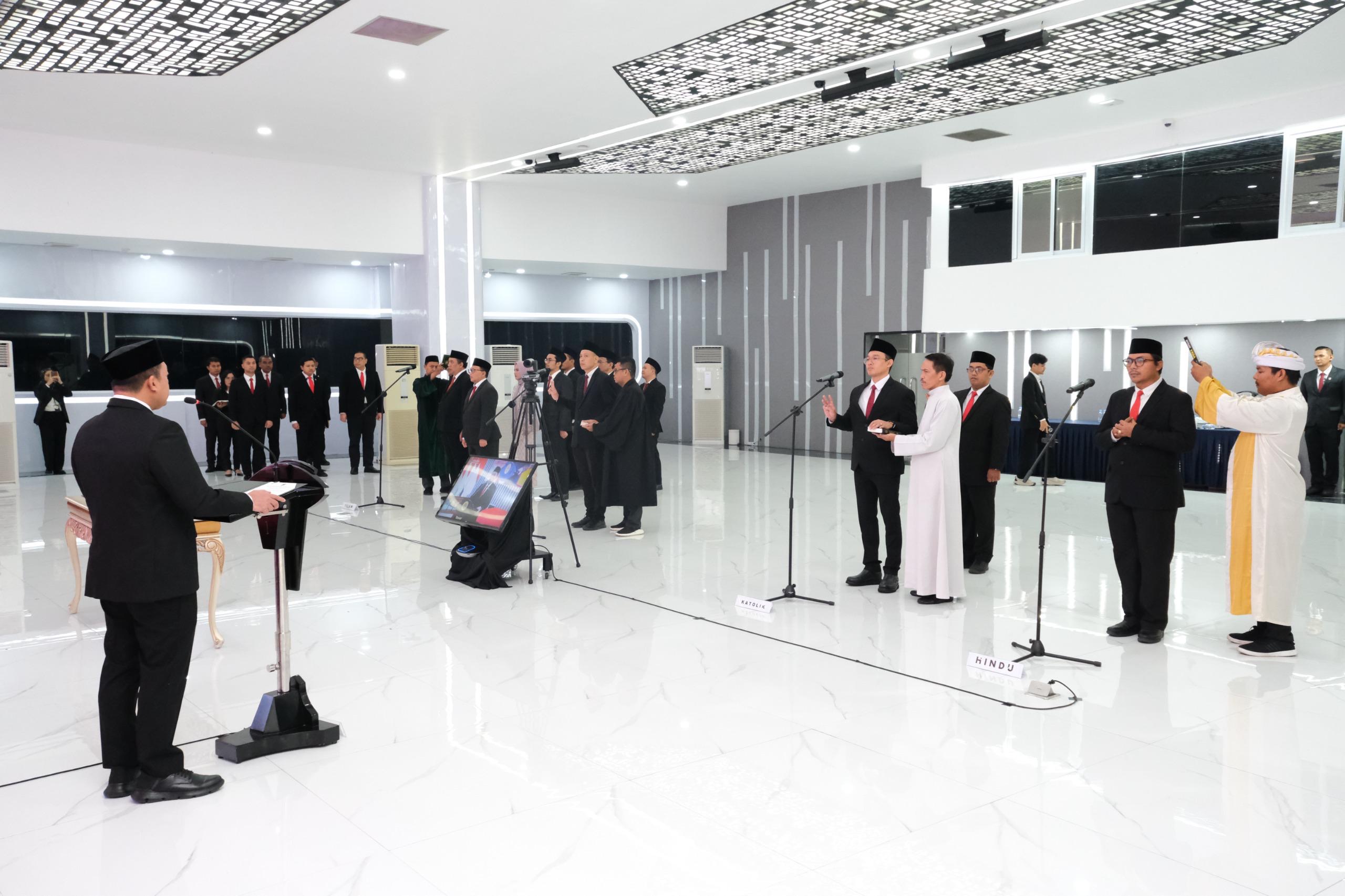 8c1d12ab bb8e 4e76 9713 8acc53d9a291