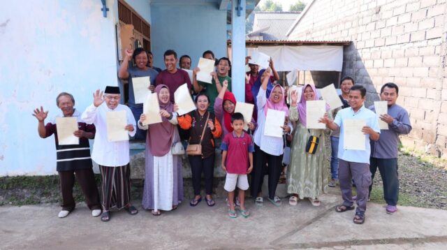 c737bb03 0168 41eb 9c83 25058022505b