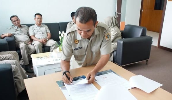 penandatanganan adendum kontrak pppk kantah solok selatan