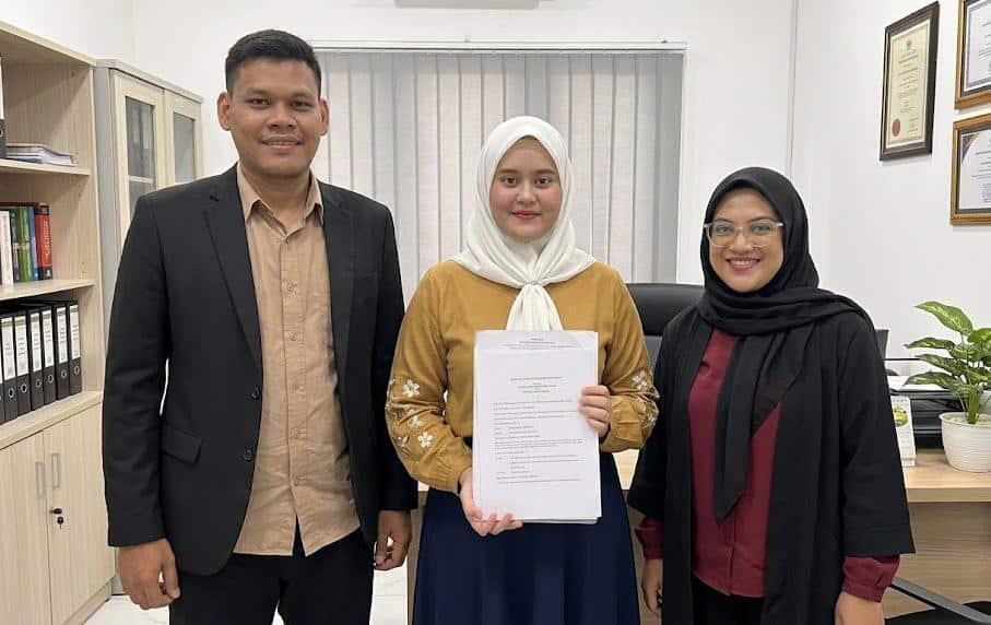 Jajaran pimpinan PT Cendekia Global Indonesia yang terdiri dari (kiri-kanan) Komisaris Yovandra, Komisaris Utama Khairunnisa Nabila, dan Direktur Intan Nabila Khaira. Ketiganya bersiap membawa Cendekia Proteksi menjadi ekosistem layanan asuransi syariah terpadu di Indonesia.
